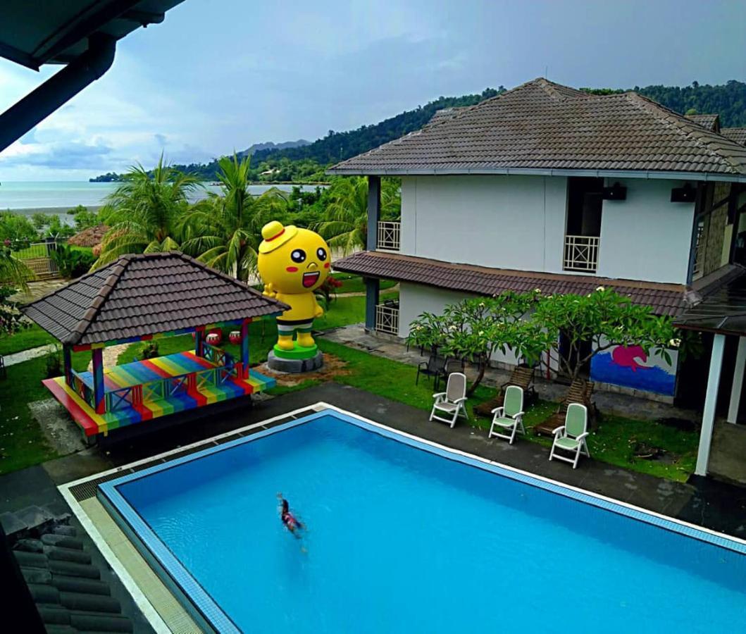 Alia Residence Business Resort Padang Mat Sirat Exterior foto