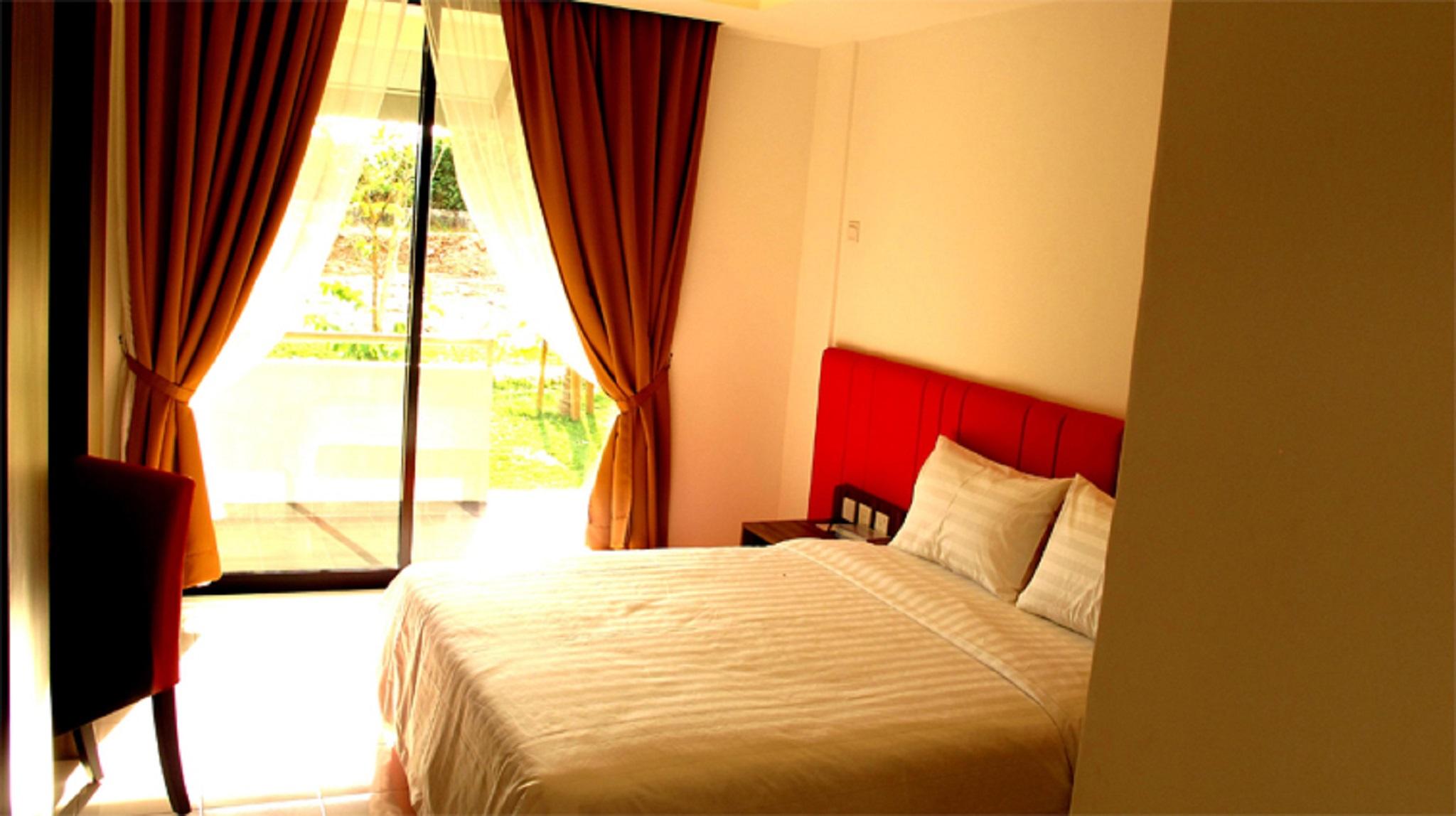 Alia Residence Business Resort Padang Mat Sirat Exterior foto