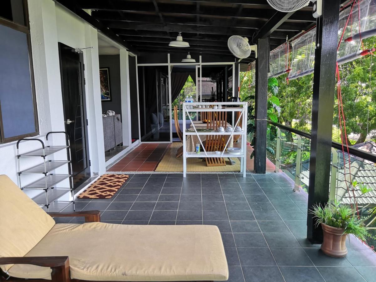Alia Residence Business Resort Padang Mat Sirat Exterior foto